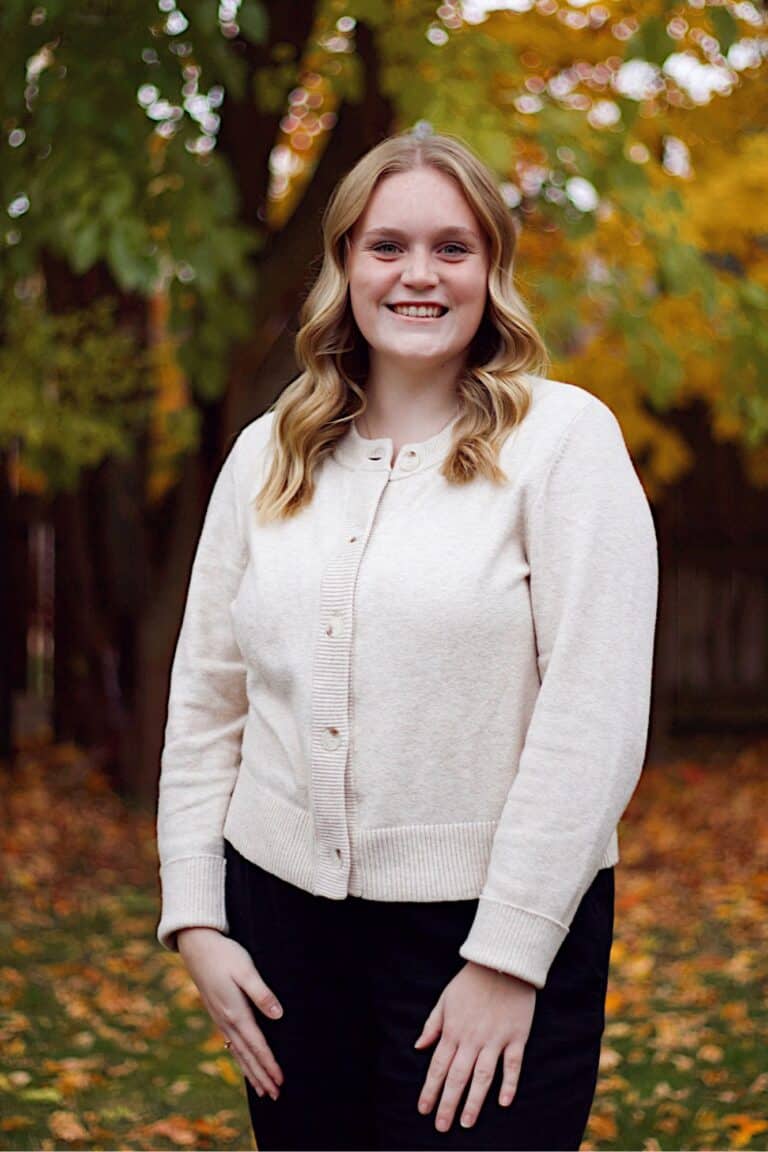 Emma B Stylist at JJ Wrights Salon in Walker, MI